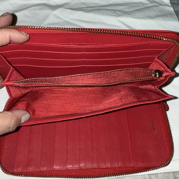 Preloved Yves Saint Laurent red leather long wallet pristine condition zipper. - Picture 5 of 6